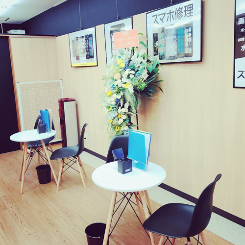 【スマホ修理スマホステーション土浦ピアタウン店】店舗写真-ご相談スペース