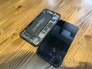 iPhone 11 画面故障した 高円寺